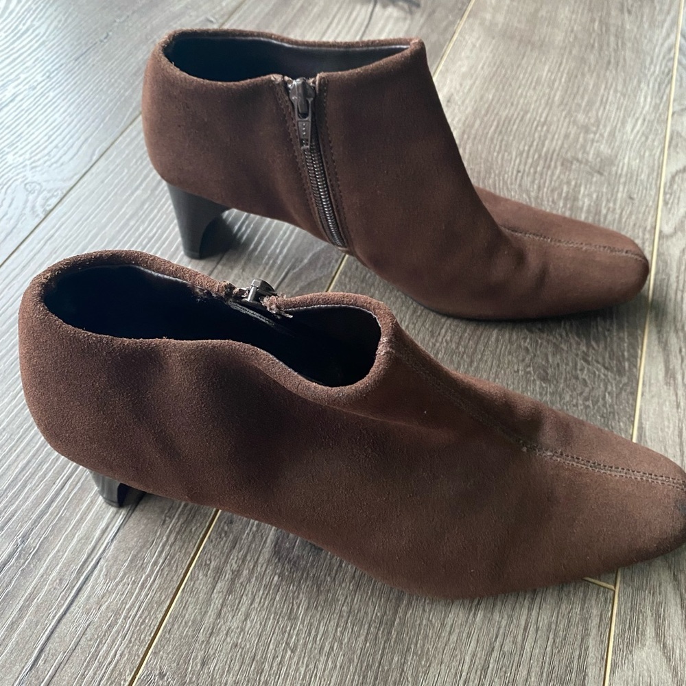 3/$30 Chadwicks vintage 90s y2k brown suede ankle booties square toe and heel